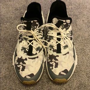 Men’s Air Huarache by Nike